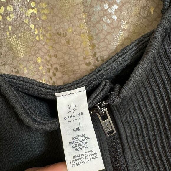 Aerie Dark Gray Ribbed Square Neck Zip Up Cropped Athletic Top Medium - Picture 3 of 4